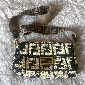 Pre Owned Fendi Raffia Baguette bag